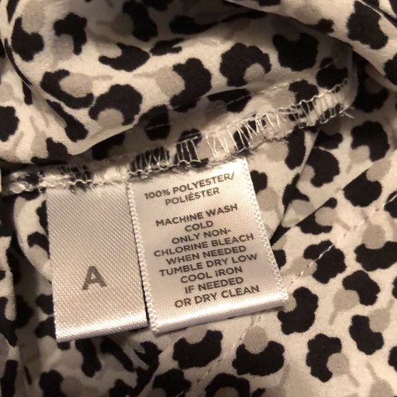 LOFT Patterned Button Down Blouse NWOT Size S - Picture 4 of 9